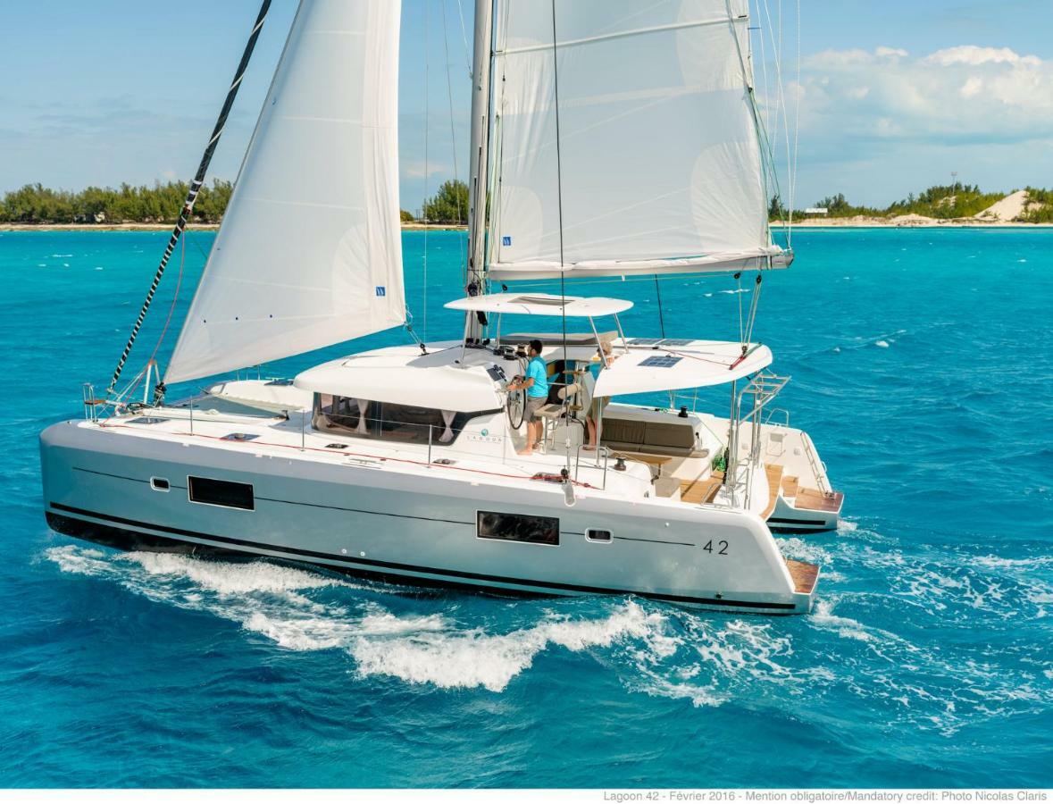 Luxury Catamaran Lagoon 42, Ac & Gn 스플리트 외부 사진